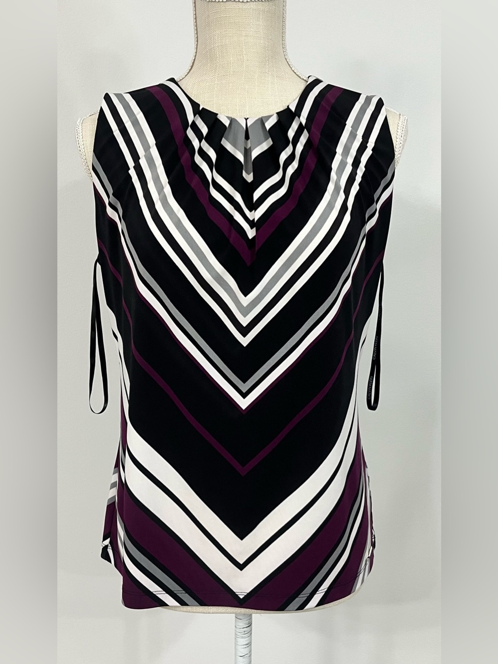 Calvin Klein - Womens Sleeveless Round Neck Blouse - Size M - EUC